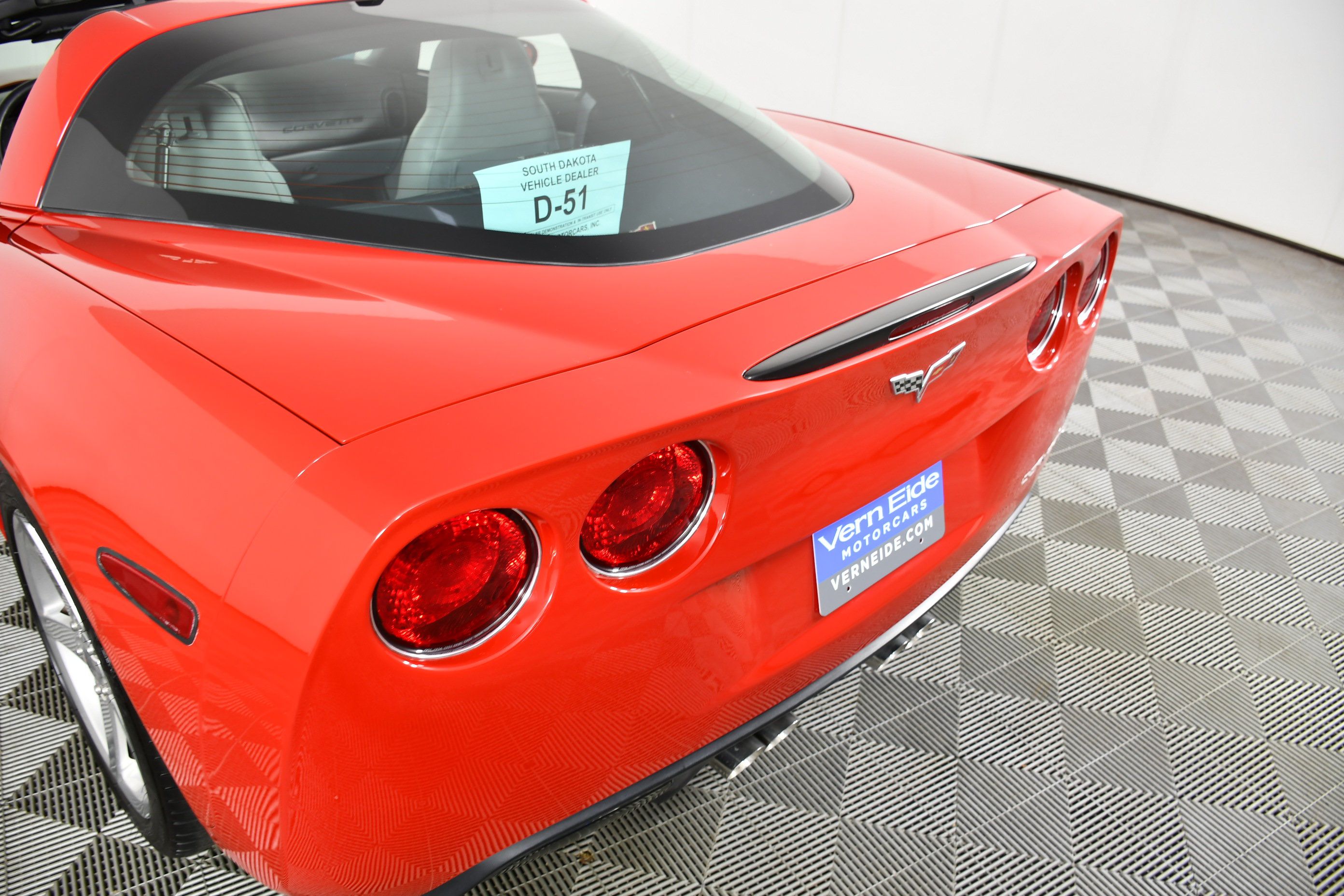 Used 2005 Chevrolet Corvette Coupe w/ Preferred Equipment Group RWD image 15