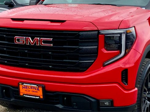 New 2026 GMC Sierra 1500 Elevation image 17