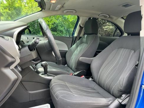 Used 2019 Chevrolet Sonic LT w/ Convenience Package FWD image 13