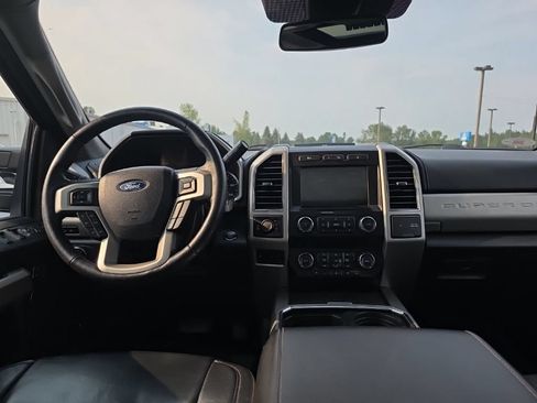 Used 2020 Ford F350 Lariat w/ Lariat Ultimate Package AWD/4WD image 16