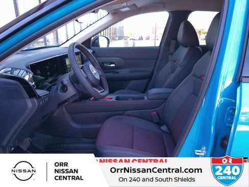 Certified 2025 Nissan Kicks SR w/ Illumination Package image 7
