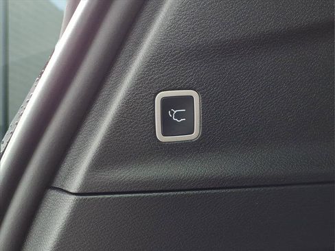 New 2026 Chrysler Pacifica Select image 8