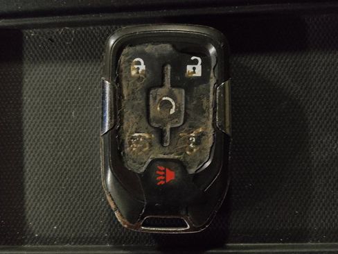 Used 2018 Chevrolet Tahoe LT w/ LT Signature Package RWD image 32