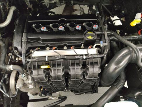 Used 2019 Dodge Journey SE image 30