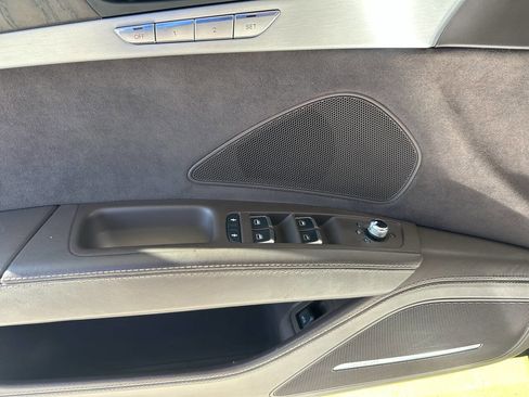 Used 2012 Audi A8 L 4.2 image 9
