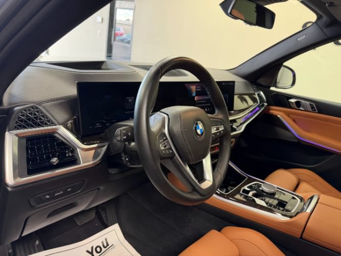 Used 2026 BMW X5 xDrive40i w/ Premium Package AWD/4WD image 14