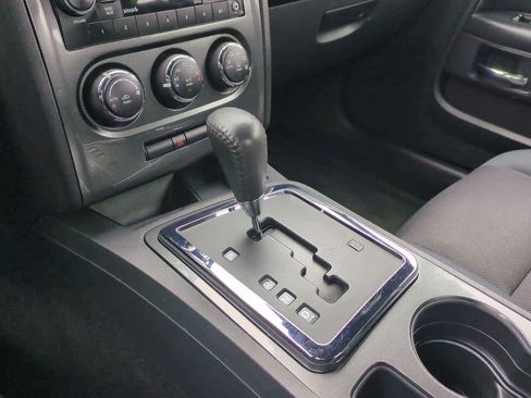 Used 2014 Dodge Challenger SXT image 26