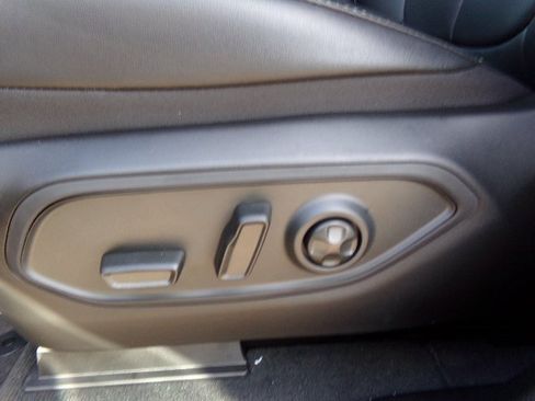 Used 2024 Jeep Grand Cherokee Limited 4xe image 9