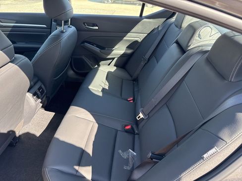 New 2025 Nissan Altima 2.5 SL image 18