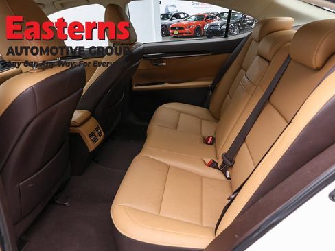 Used 2017 Lexus ES 350 w/ Navigation System Package FWD image 25