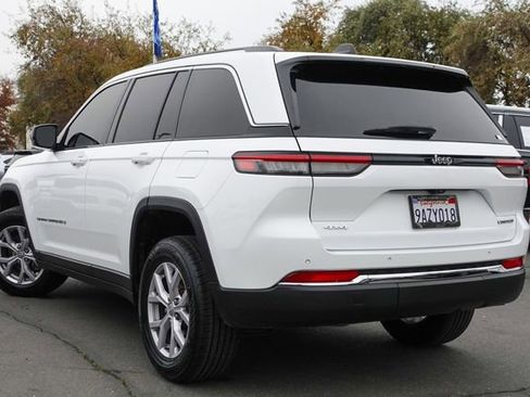 Used 2022 Jeep Grand Cherokee Limited image 9