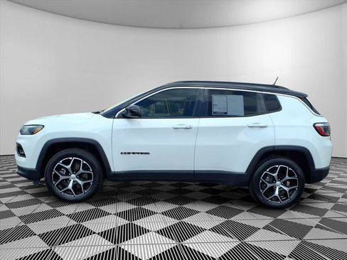 Used 2024 Jeep Compass Limited AWD/4WD image 27