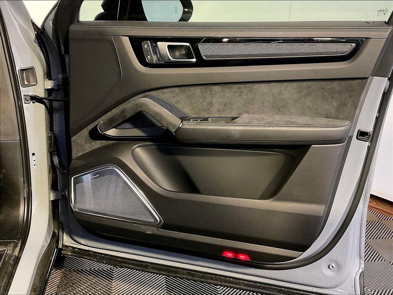Certified 2022 Porsche Cayenne Turbo GT AWD/4WD image 26