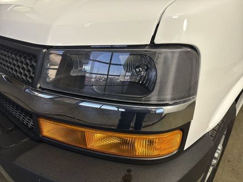 Used 2024 Chevrolet Express 3500 LT w/ LT Preferred Equipment Group RWD image 30