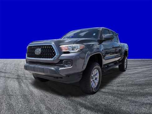 Used 2018 Toyota Tacoma SR5 RWD image 8