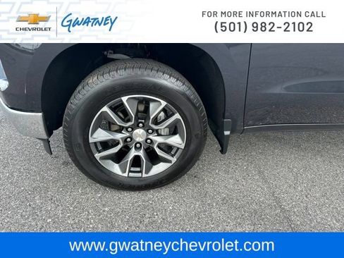 Used 2023 Chevrolet Silverado 1500 LT AWD/4WD image 9