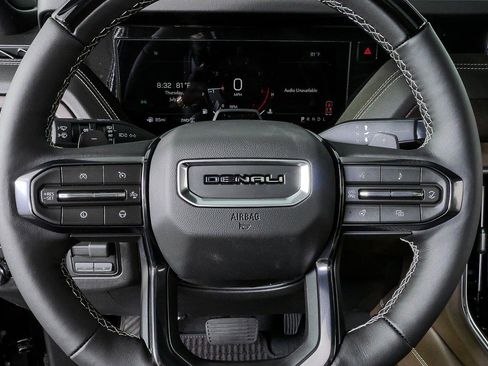 New 2026 GMC Yukon Denali Ultimate AWD/4WD image 9