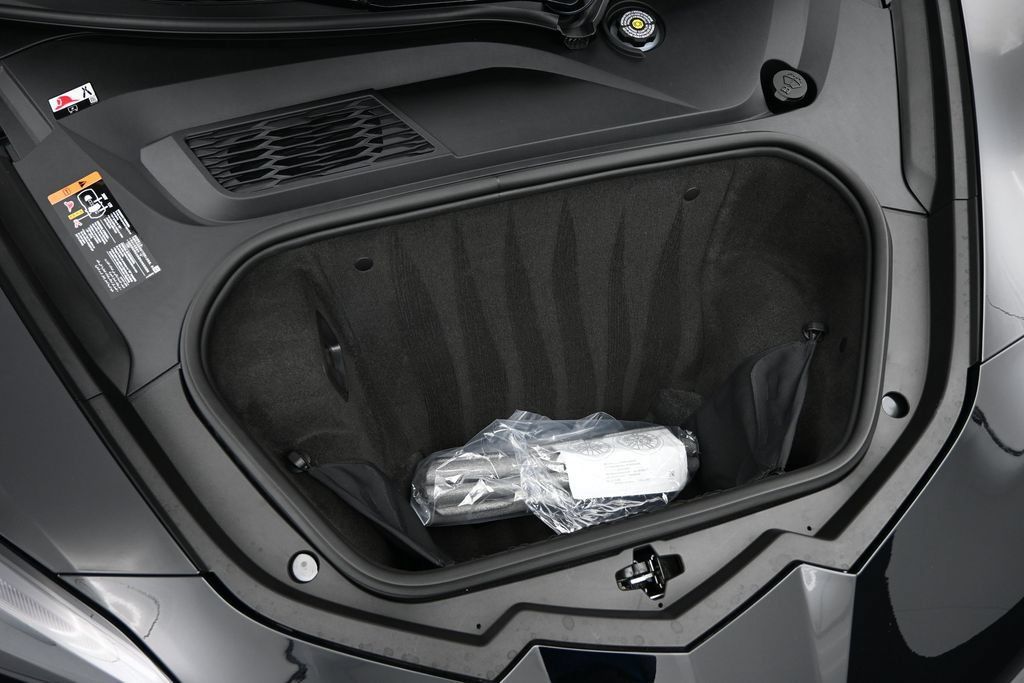 Used 2025 Chevrolet Corvette E-Ray w/ Stealth Interior Trim Package AWD/4WD image 3