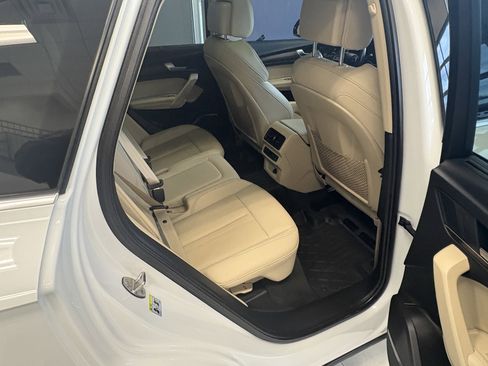 Used 2022 Audi Q5 2.0T Prestige w/ Prestige Package image 9