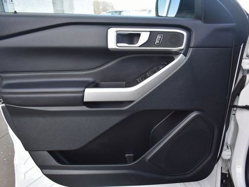 Used 2023 Ford Explorer XLT w/ Equipment Group 202A image 14