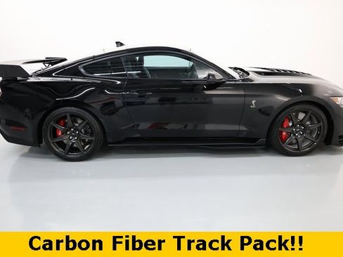 Used 2022 Ford Mustang Shelby GT500 w/ Carbon Fiber Track Pack image 13