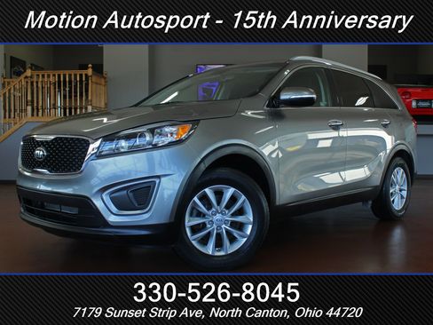 Used 2016 Kia Sorento LX w/ LX Convenience Package image 1