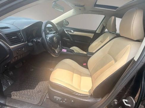 Used 2014 Lexus CT 200h w/ Seat Comfort Package FWD image 12