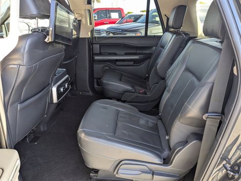 Used 2022 Ford Expedition Max XLT image 15