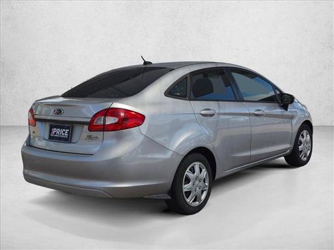 Used 2013 Ford Fiesta SE FWD image 5