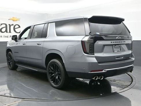 New 2025 Chevrolet Suburban Premier image 15