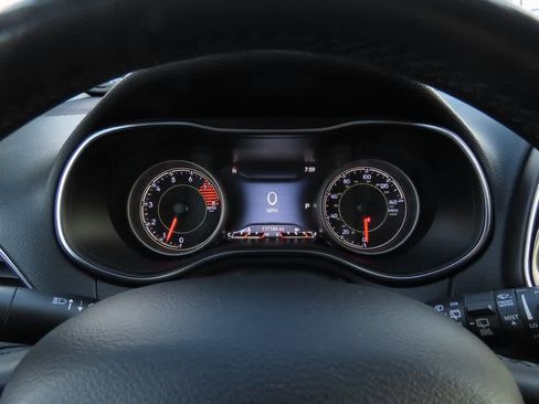 Used 2019 Jeep Cherokee Limited w/ Luxury Group image 27