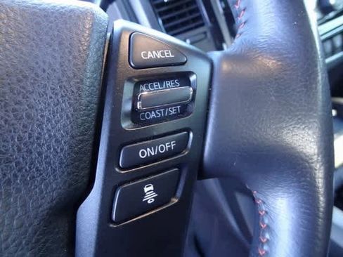 Used 2021 Nissan Titan PRO-4X w/ Pro-4x Convenience Package image 15