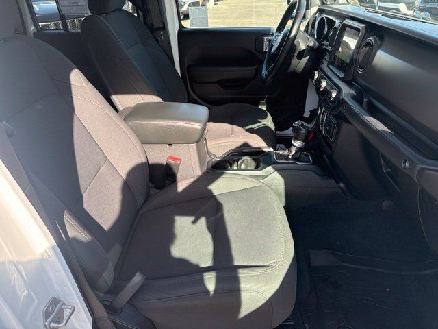 Certified 2022 Jeep Gladiator Sport AWD/4WD image 32