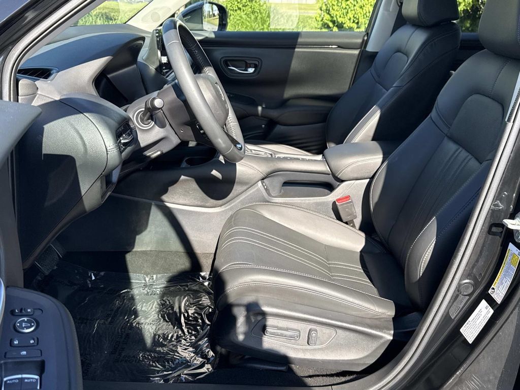 Used 2025 Honda HR-V EX-L image 24