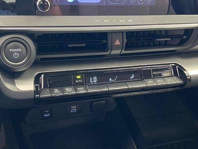 Certified 2025 Toyota Prius LE FWD image 24
