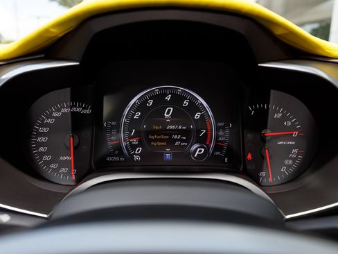 Used 2019 Chevrolet Corvette Z06 RWD image 36