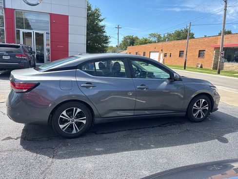 Used 2022 Nissan Sentra SV image 8