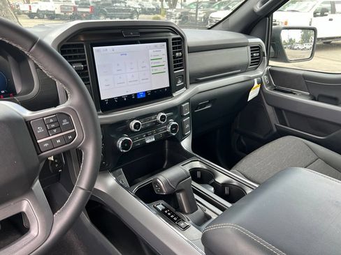 Used 2026 Ford F150 XLT w/ XLT Black Appearance Package AWD/4WD image 32