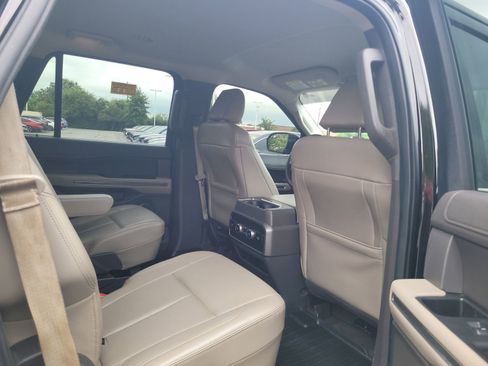 Used 2021 Ford Expedition XLT RWD image 28