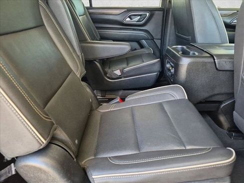 Used 2023 Chevrolet Suburban Premier AWD/4WD image 21