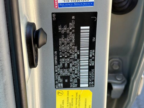Used 2006 Lexus RX 330 FWD image 39