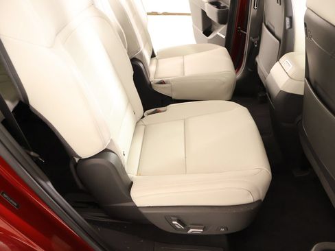 Used 2024 Hyundai Santa Fe Calligraphy AWD/4WD image 16