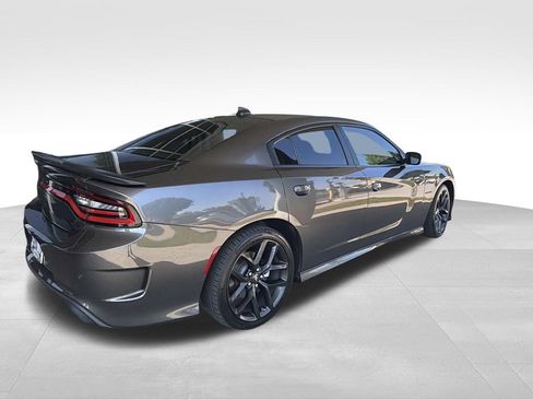 Used 2022 Dodge Charger R/T w/ Driver Convenience Group RWD image 2