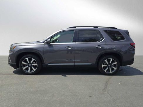 Used 2025 Honda Pilot Elite image 6