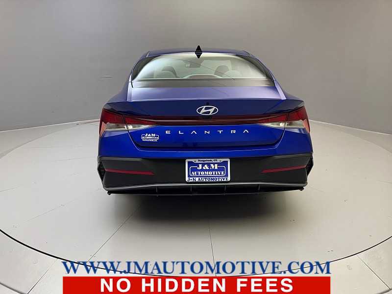 Used 2024 Hyundai Elantra SEL FWD image 4
