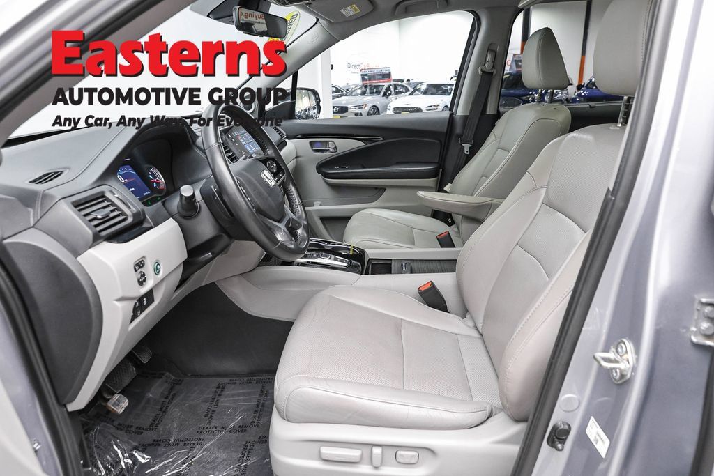 Used 2019 Honda Pilot Elite image 14