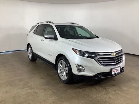 Used 2019 Chevrolet Equinox Premier FWD image 4