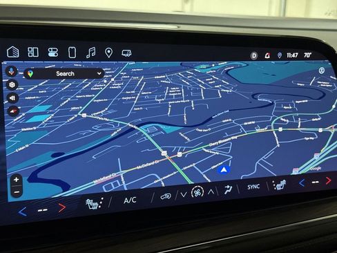 Used 2025 Chevrolet Tahoe LT image 15