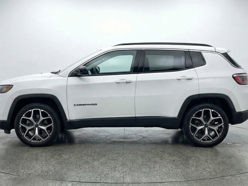 Used 2025 Jeep Compass Limited image 5