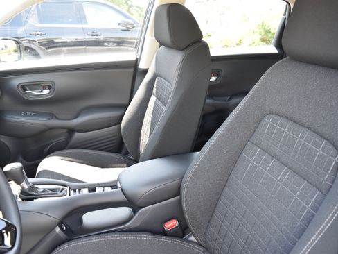 Certified 2024 Honda HR-V LX image 12